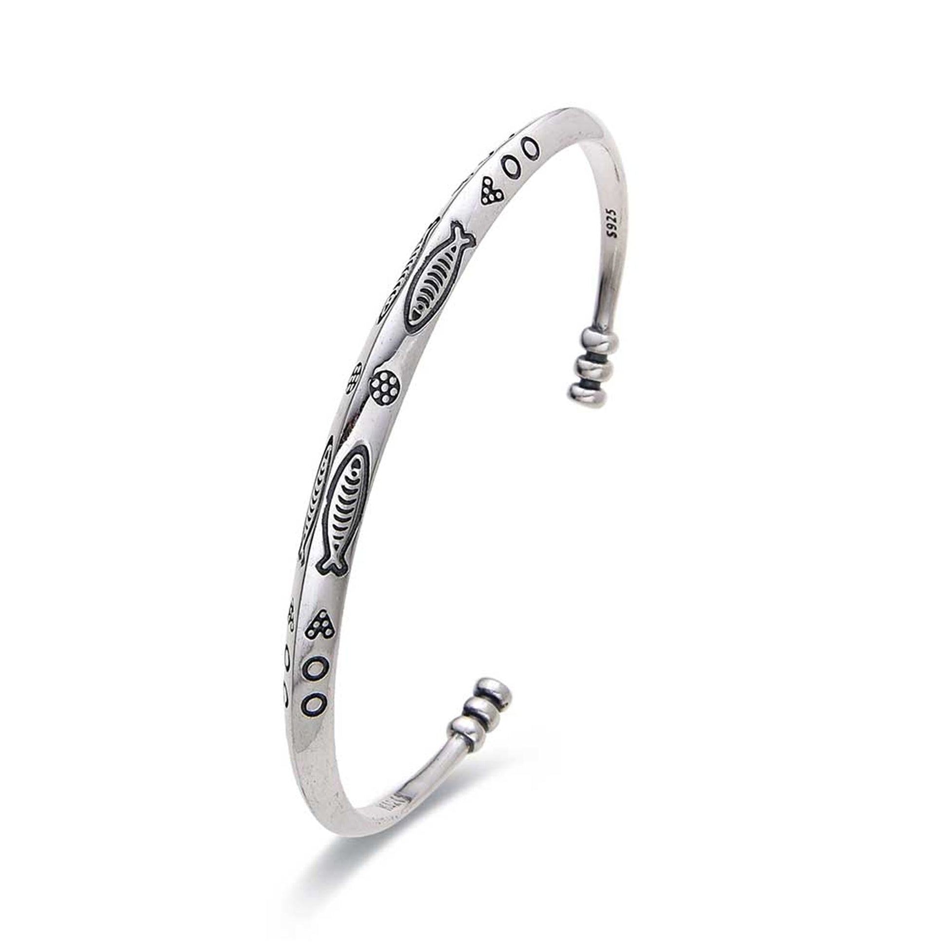 Elegant 925 sterling silver bracelet with engraved ocean fish and patterns