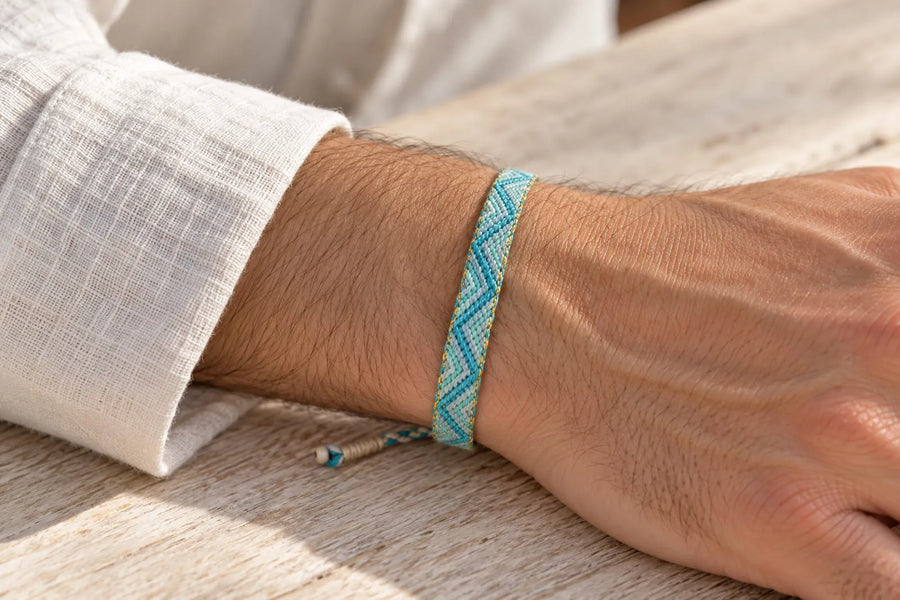 The Secret to a Perfect Zig Zag Friendship Bracelet