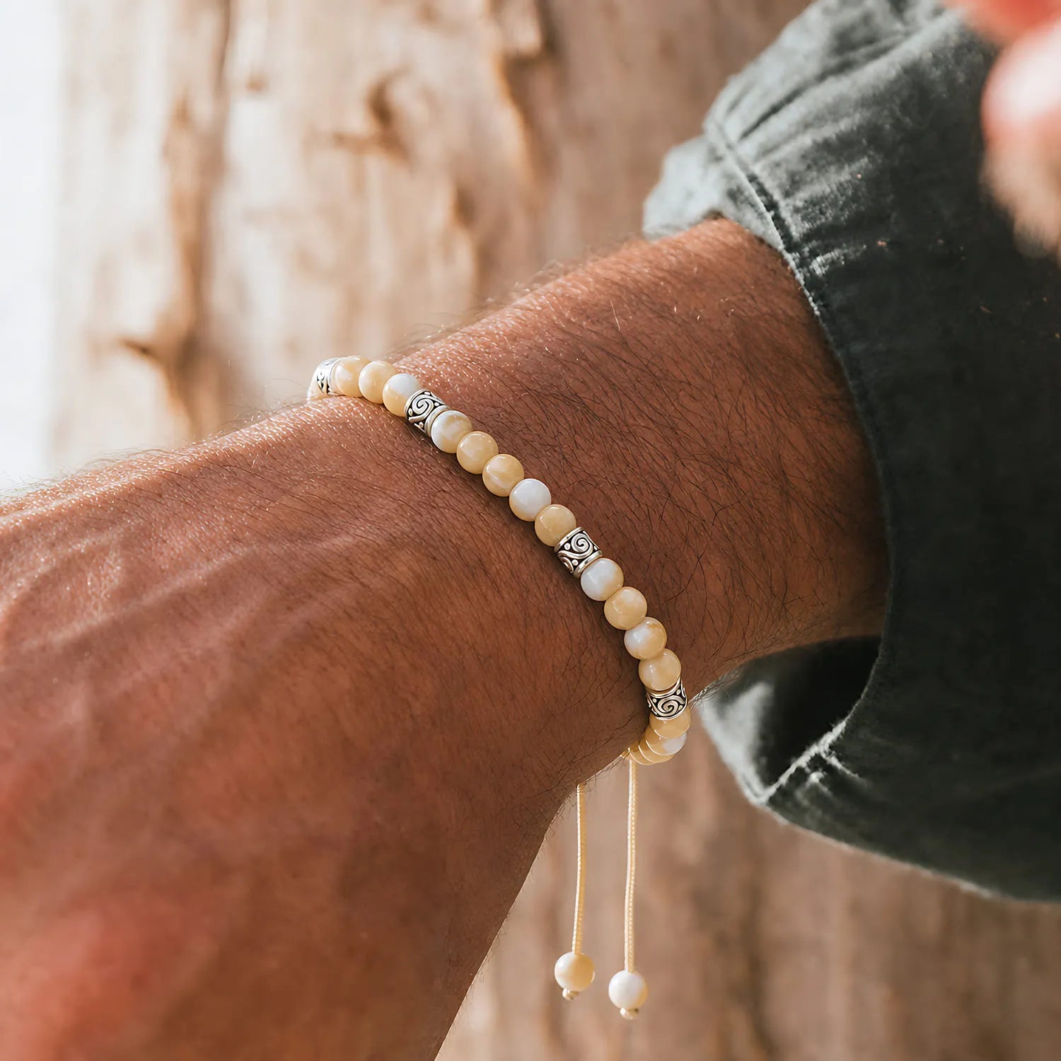 MOTHER OF PEARL BRACELET